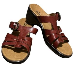Clarks Women's Leather Sandals. Size 6.5
